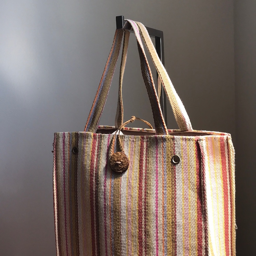 Redfish Designs Woven Summer Tote - NWOT - Picture 4 of 4